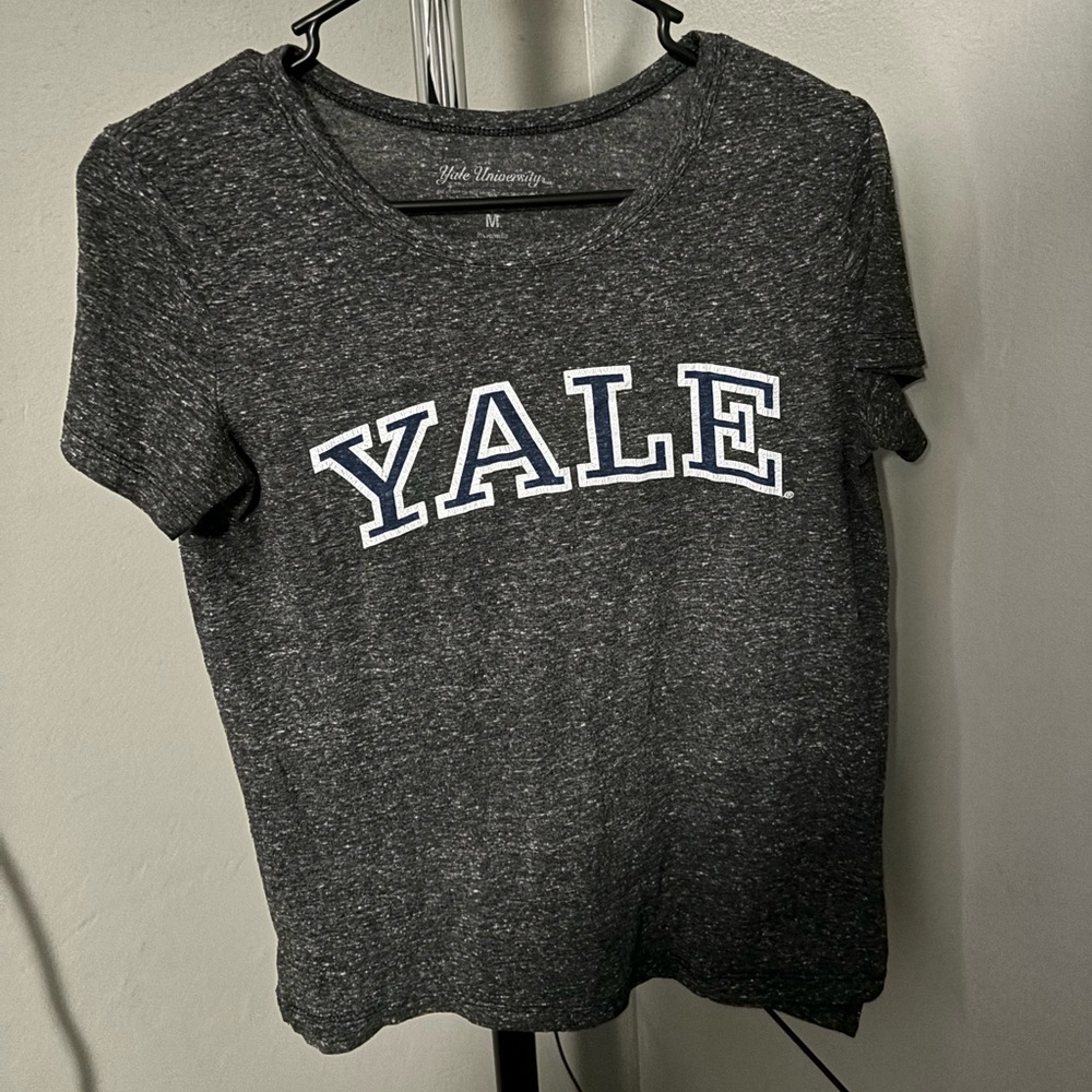 Comfortable Yale Tee Shirt.